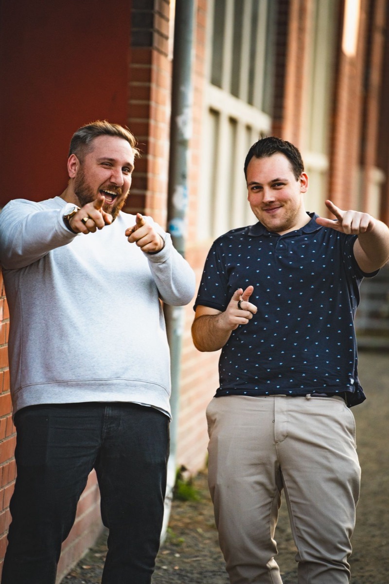 Tobi und Dominik, die beiden Moderatoren des Räuberquiz